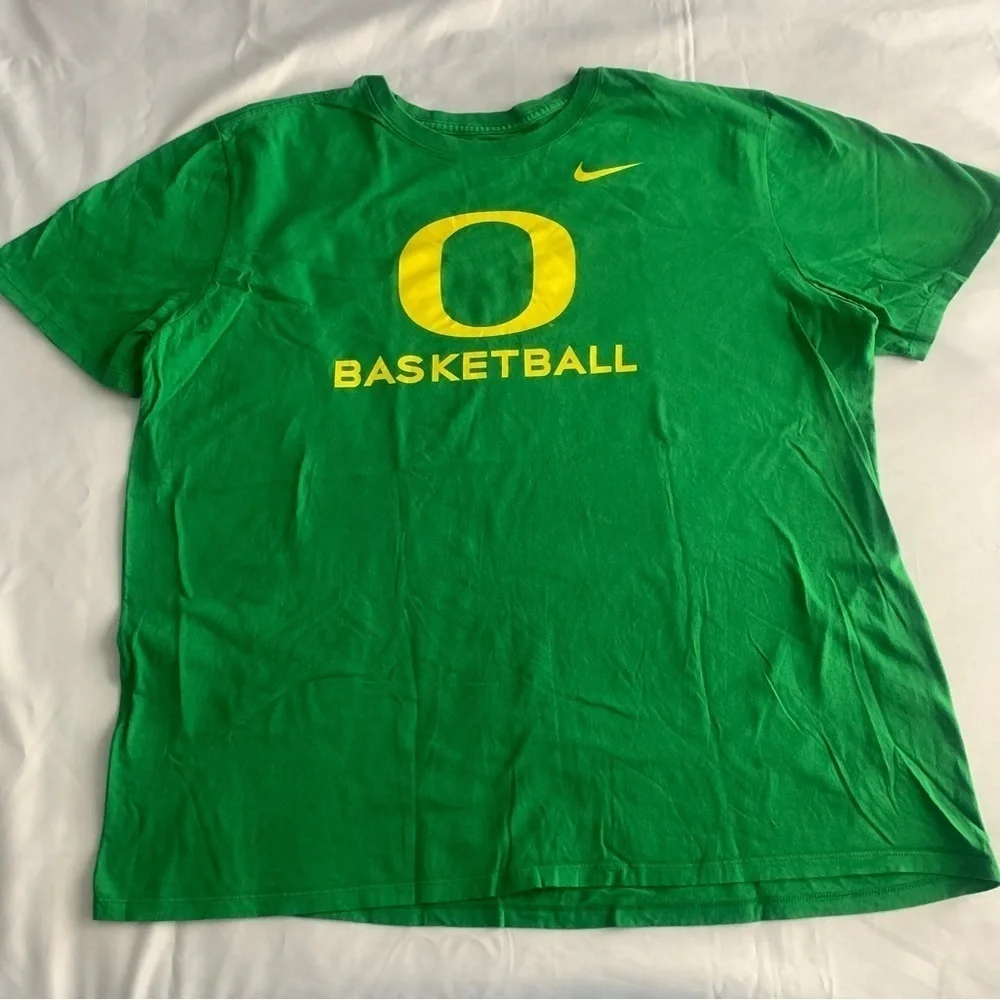 (2) Nike Oregon Ducks Basketball PE Athletic Cut Fit T Shirts XXL Green Boxy Fit